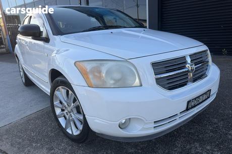 White 2011 Dodge Caliber Hatchback Sxt