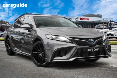 Silver 2022 Toyota Camry Sedan Sx Hybrid