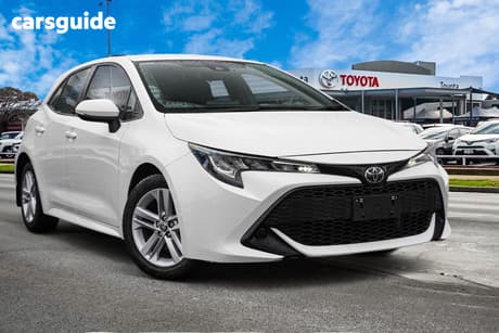 White 2019 Toyota Corolla Hatchback Ascent Sport