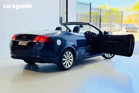 Blue 2007 Ford Focus Cabriolet Coupe-Cabriolet
