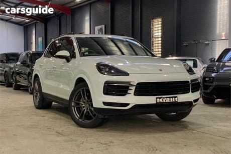 White 2019 Porsche Cayenne Wagon