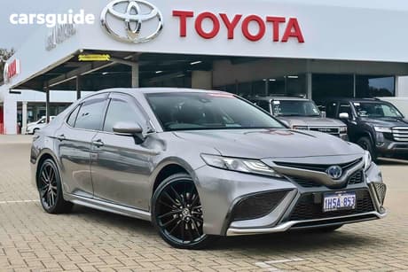 Silver 2022 Toyota Camry Sedan Sx Hybrid