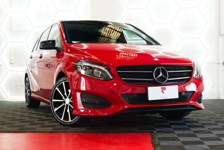 Red 2015 Mercedes-Benz B200 Hatchback
