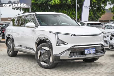 White 2024 Kia EV5 Wagon Earth Awd Lr Black