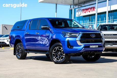 Blue 2022 Toyota Hilux Double Cab Pick Up Sr5 + Premium Interior (4X4)