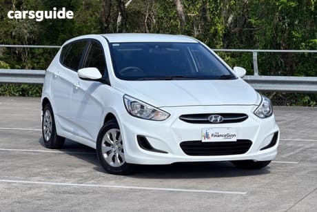 White 2016 Hyundai Accent Hatchback Active