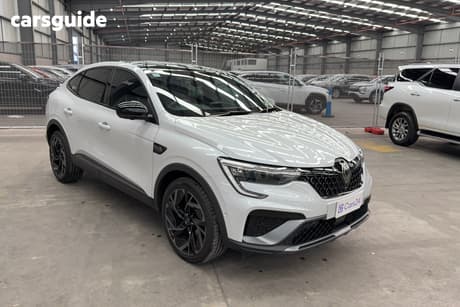 White 2024 Renault Arkana Coupe Espirit Alpine