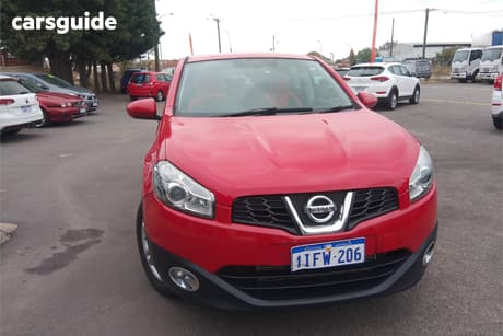 Red 2013 Nissan Dualis Wagon Ts (4X2)