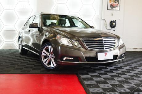 Grey 2009 Mercedes-Benz E350 Sedan Avantgarde