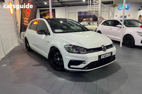 White 2018 Volkswagen Golf Hatchback R Special Edition