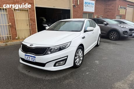 White 2015 Kia Optima Sedan Si