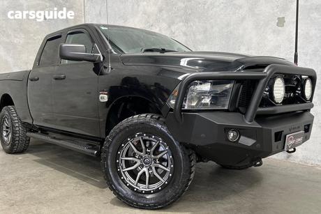 Black 2019 RAM 1500 Coach Express (4X4) Blk Pak W/Rboxes