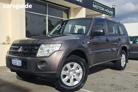 Brown 2010 Mitsubishi Pajero Wagon Glx Lwb (4X4)