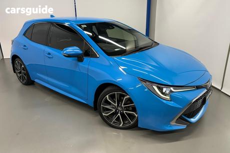 Blue 2018 Toyota Corolla Hatchback Zr
