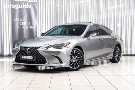 Silver 2023 Lexus ES300H Sedan Luxury (Hybrid)
