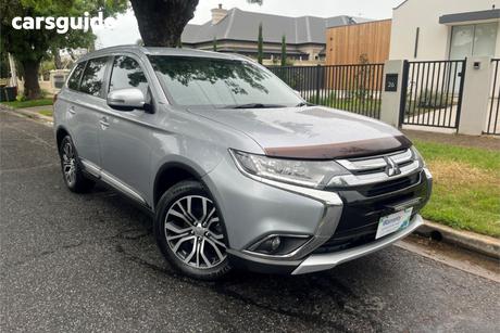 Silver 2015 Mitsubishi Outlander Wagon Ls (4X2)