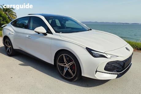 White 2025 MG Mg7 Sedan Essence