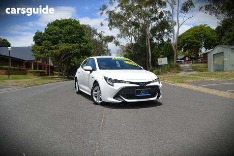 White 2020 Toyota Corolla Hatchback Ascent Sport (Hybrid)