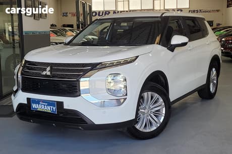White 2024 Mitsubishi Outlander Wagon Es 5 Seat (Awd)