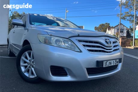 Silver 2009 Toyota Camry Sedan Altise