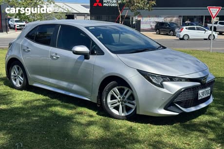 Silver 2018 Toyota Corolla Hatchback Ascent Sport