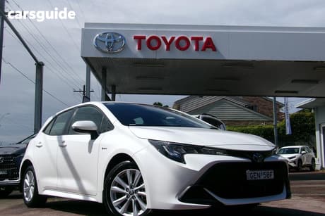 White 2025 Toyota Corolla Hatchback Ascent Sport Hybrid