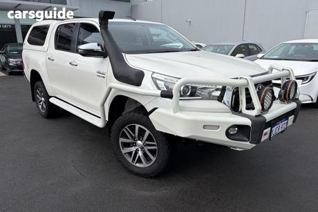 White 2019 Toyota Hilux Double Cab Pick Up Sr5 (4X4)