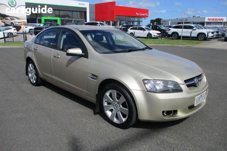 Gold 2009 Holden Commodore Sedan International