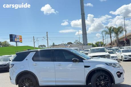 White 2017 Land Rover Discovery Wagon Sd4 Hse Luxury