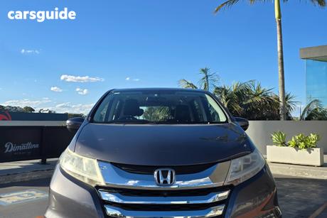 Grey 2014 Honda Odyssey Wagon Vti-L