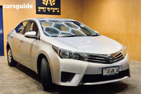 Silver 2014 Toyota Corolla Sedan Ascent