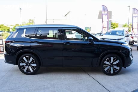 Black 2025 Mitsubishi Outlander Wagon Es 5 Seat (Awd)