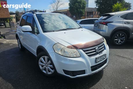 White 2012 Suzuki SX4 Hatch GY MY12 CROSSOVER S HATCHBACK 5DR CVT 6SP AWD 2.0I