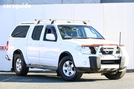 White 2010 Nissan Navara Dual Cab Pick-up St (4X4)