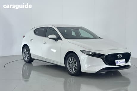 White 2025 Mazda 3 Hatchback G20 Pure