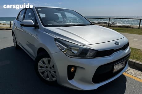 Silver 2017 Kia RIO Hatchback S