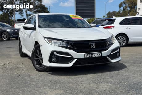 White 2019 Honda Civic Hatchback Vti-S