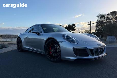 2017 Porsche 911 Coupe Carrera Gts