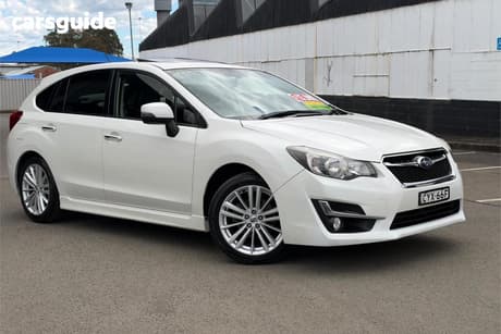 White 2015 Subaru Impreza Hatchback 2.0I-S (Awd)