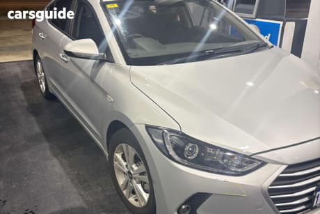 Silver 2016 Hyundai Elantra Sedan Active 2.0 Mpi