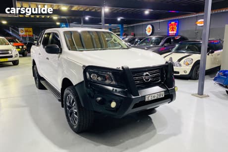 White 2020 Nissan Navara Dual Cab Pick-up St (4X4)
