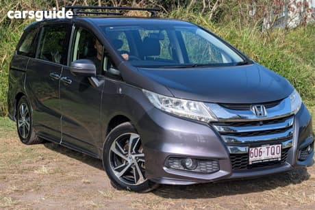 Grey 2013 Honda Odyssey Wagon
