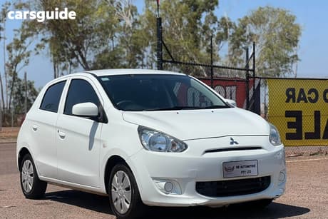 White 2015 Mitsubishi Mirage Hatchback Es