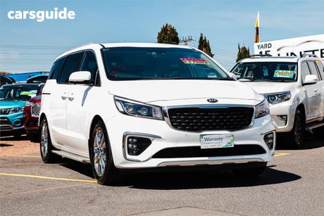 White 2019 Kia Carnival Wagon Platinum