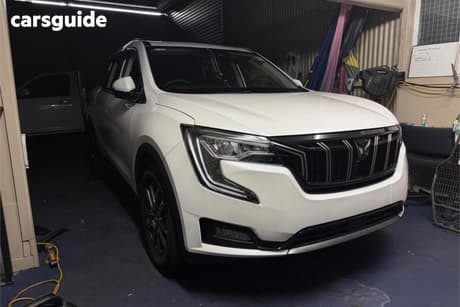 White 2025 Mahindra XUV700 Wagon Ax7L