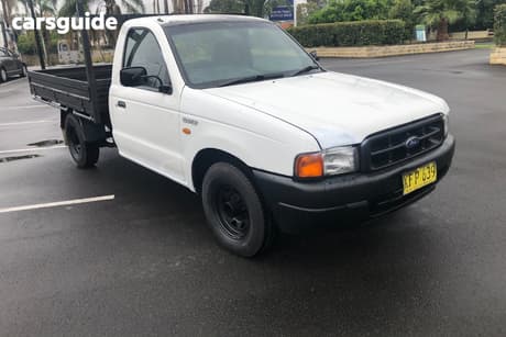 White 2001 Ford Courier Cab Chassis Gl