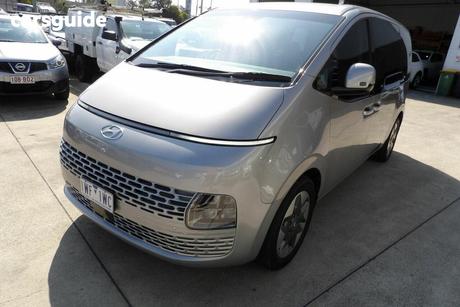 Silver 2022 Hyundai Staria Wagon