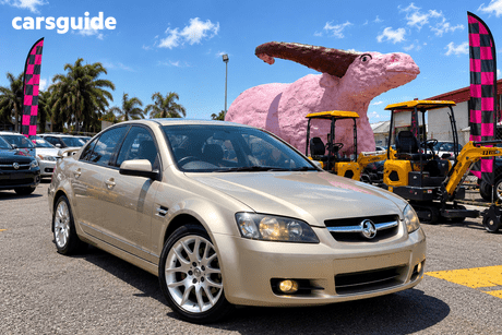 Gold 2008 Holden Commodore Sedan Omega