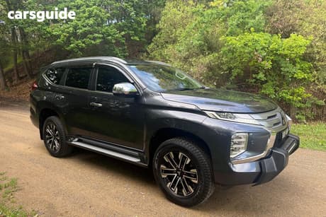 Grey 2022 Mitsubishi Pajero Sport Wagon Exceed (4Wd) 7 Seat