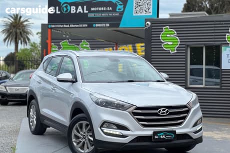 Silver 2016 Hyundai Tucson SUV ACTIVE